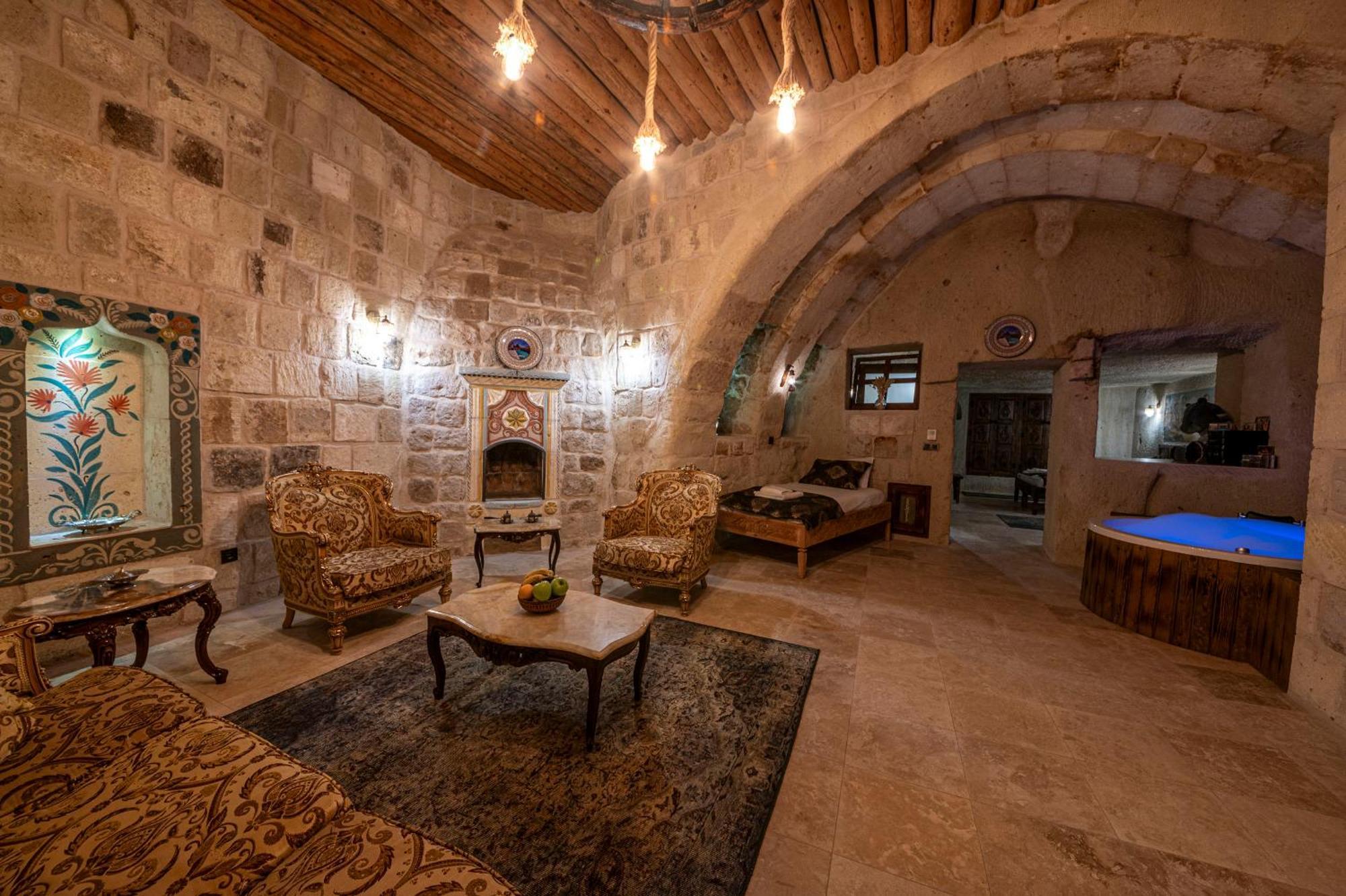 Capp Royal Cave Hotel อูร์กุบ ภายนอก รูปภาพ